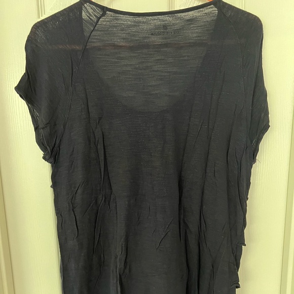 Liz Claiborne Black tiered top - Picture 2 of 3